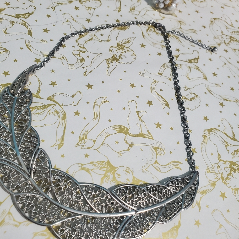 Leaf Statement Necklace - image 4